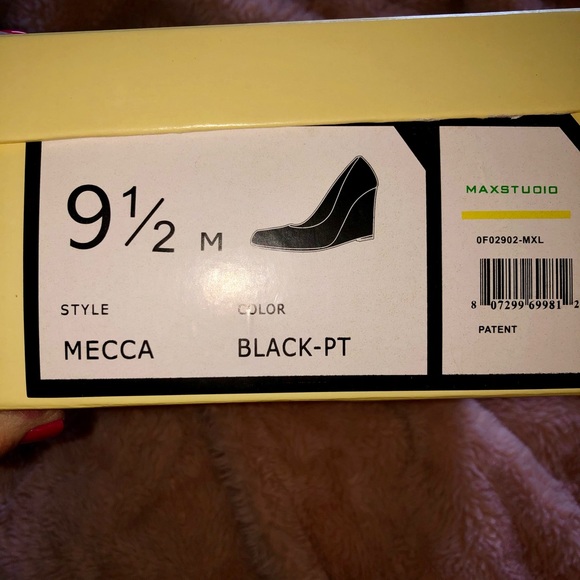 Max Studio Black patent wedges. - Picture 4 of 4